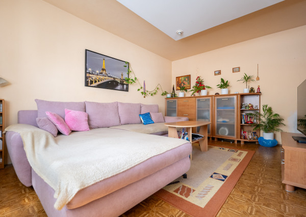 REZERVOVANÉ- IBA U NÁS! Predaj 2 izbový byt Púchov centrum len za 89999 €