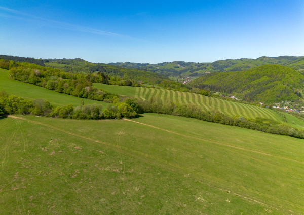 IBA U NÁS! Rekreačný pozemok pod lesom s výhľadom na Zubák