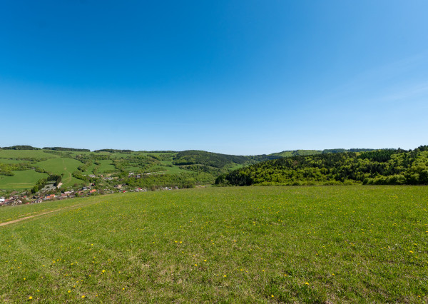 IBA U NÁS! Rekreačný pozemok pod lesom s výhľadom na Zubák