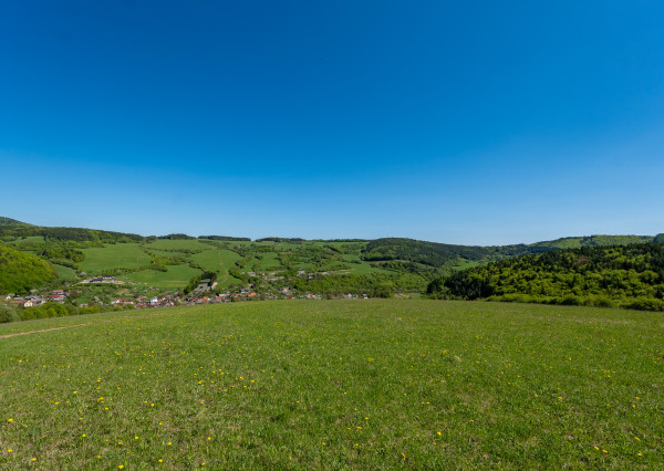 IBA U NÁS! Rekreačný pozemok pod lesom s výhľadom na Zubák