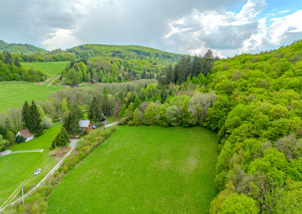 IBA U NÁS! Pozemok na stavbu chaty s výhľadom nad Belušou