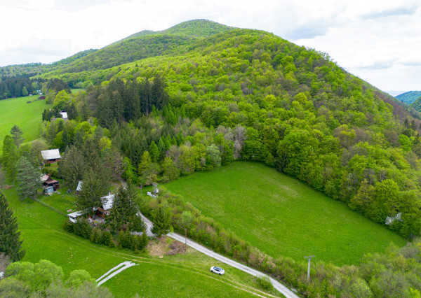 IBA U NÁS! Pozemok na stavbu chaty s výhľadom nad Belušou