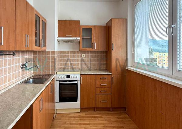 IBA U NÁS! Znížená cena! 3 izbový byt s loggiou, Rožňava