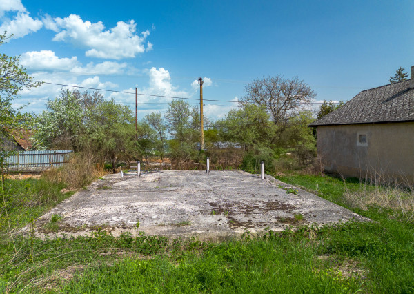 IBA U NÁS! Na predaj Pozemok, záhrada, všetky IS, Chorváty