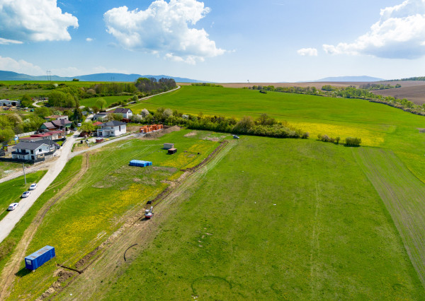 PREDANÉ! IBA U NÁS! Pozemok pre RD v obci Chrastné