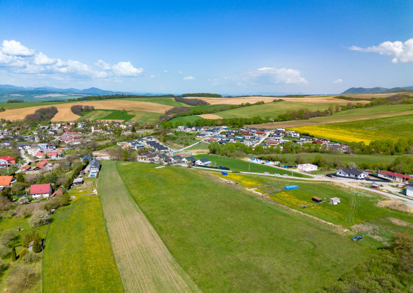 PREDANÉ! IBA U NÁS! Pozemok pre RD v obci Chrastné