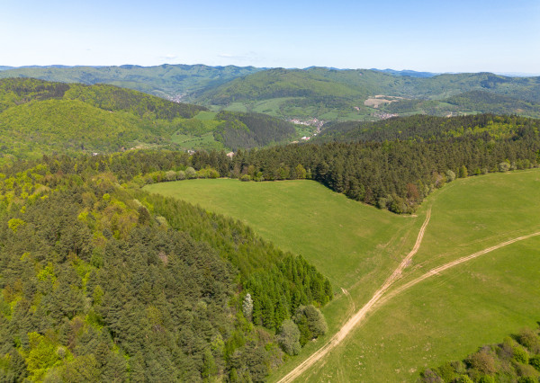 IBA U NÁS! Pozemok na rekreáciu s výhľadom nad obcou Zubák