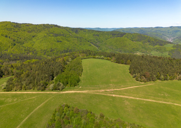 IBA U NÁS! Pozemok na rekreáciu s výhľadom nad obcou Zubák