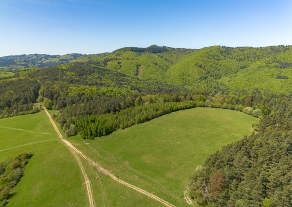 IBA U NÁS! Rekreačný pozemok s výhľadom - Zubák pri Púchove