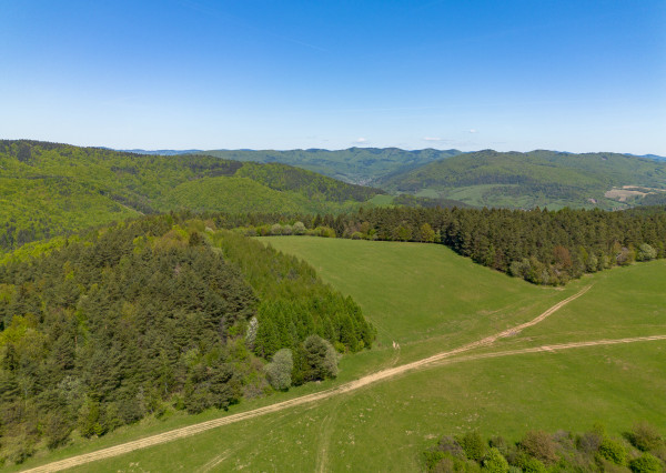 IBA U NÁS! Rekreačný pozemok s výhľadom - Zubák pri Púchove