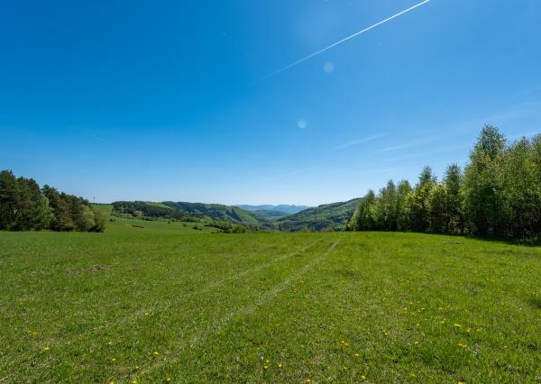 IBA U NÁS! Rekreačný pozemok s výhľadom - Zubák pri Púchove