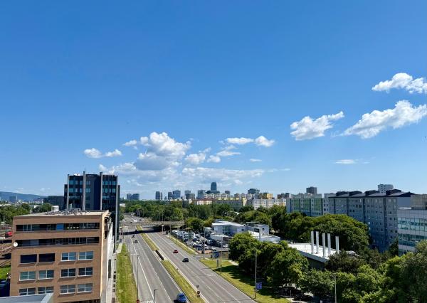 IBA U NÁS! Veľký 3-izbový byt v novostavbe Panónka s garážou