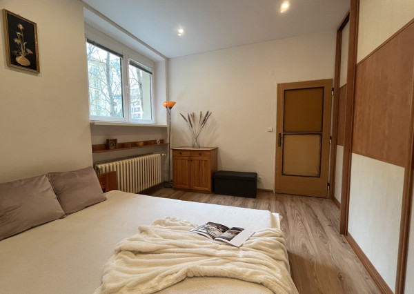 IBA U NÁS! Útulný 2-izbový byt Krížna BA - Staré Mesto