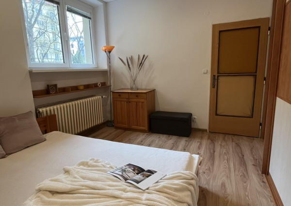 IBA U NÁS! Útulný 2-izbový byt Krížna BA - Staré Mesto