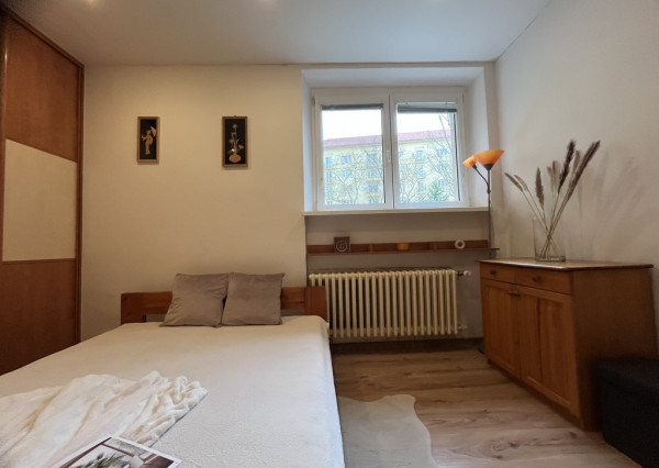 IBA U NÁS! Útulný 2-izbový byt Krížna BA - Staré Mesto