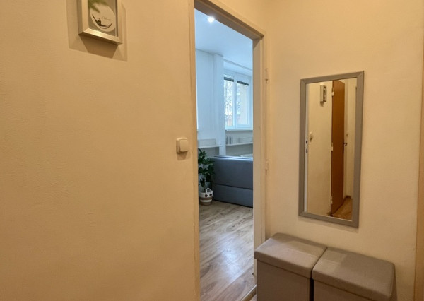 IBA U NÁS! Útulný 2-izbový byt Krížna BA - Staré Mesto