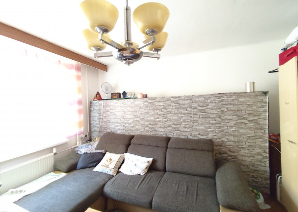 Na prenájom priestranný 2 - izbový byt Murgašova ulica KNM