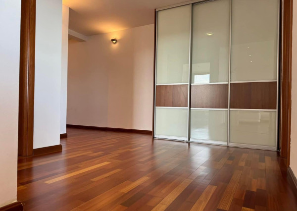 IBA U NÁS! Na prenájom 2-izbový byt s parkovaním - Nivy