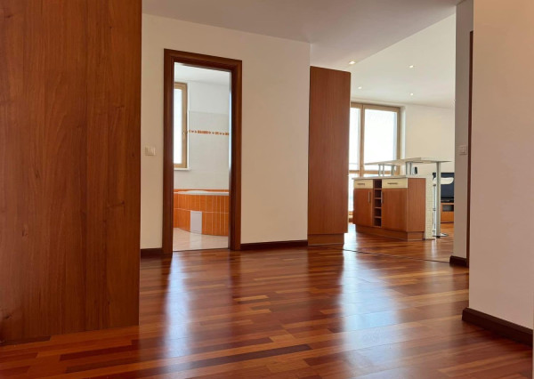 IBA U NÁS! Na prenájom 2-izbový byt s parkovaním - Nivy