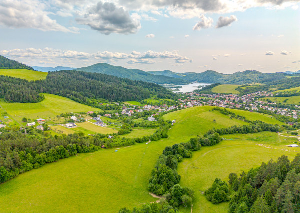 IBA U NÁS! Na predaj rekreačný pozemok v obci Udiča, 2.214m2