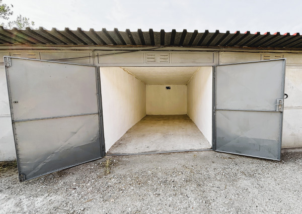 NA PREDAJ GARÁŽ, výhodná investícia - Krakovská, Košice -JUH