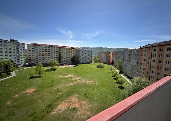 IBA U NÁS! 3 izbový byt, loggia, Juh,  Edelényska, Rožňava