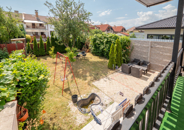 IBA U NÁS! Na predaj poschodový rodinný dom, Michalovce