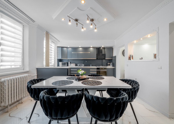 IBA U NÁS! Na predaj poschodový rodinný dom, Michalovce