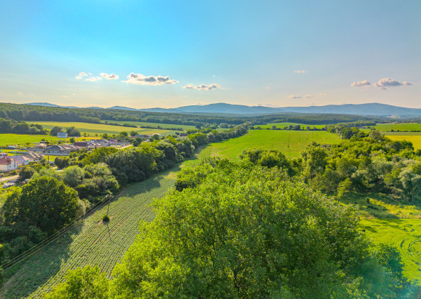 IBA U NÁS! Pozemok na dom v prírodnom prostredí obce Šišov