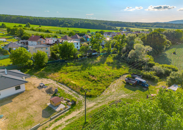 IBA U NÁS! Pozemok na dom v prírodnom prostredí obce Šišov