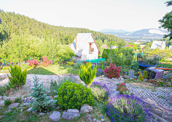 Rekreačná chata s nádherným výhľadom - Lednické Rovne,Púchov