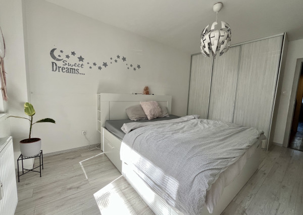 Na predaj prerobený 3-izbový byt v BA Ružinov, Chlumeckého