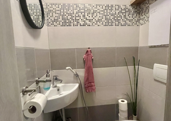 Na predaj prerobený 3-izbový byt v BA Ružinov, Chlumeckého