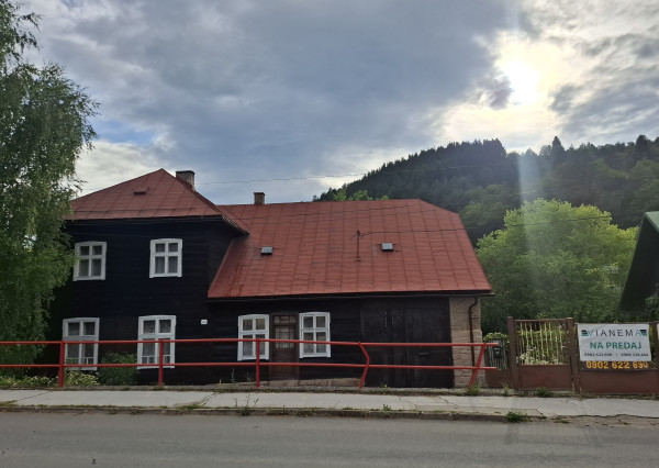 Výnimočná drevenica s väčším pozemkom - Lazy pod Makytou