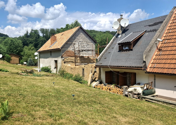 Rekreačná chalupa pod lesom na predaj-Radobica, ok.Prievidza