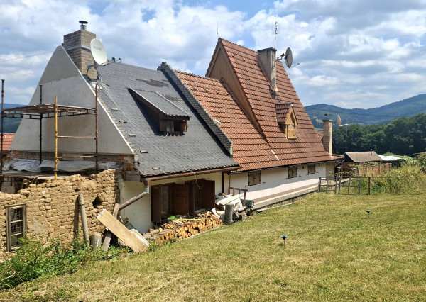 Rekreačná chalupa pod lesom na predaj-Radobica, ok.Prievidza