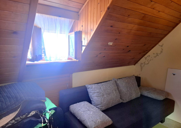 Rekreačná chalupa pod lesom na predaj-Radobica, ok.Prievidza