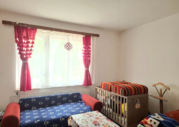 IBA U NÁS! Dom s väčšou záhradou a výhľadom - Dubnica n./V.