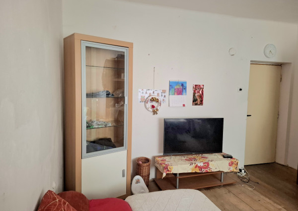 IBA U NÁS! Dom s väčšou záhradou a výhľadom - Dubnica n./V.