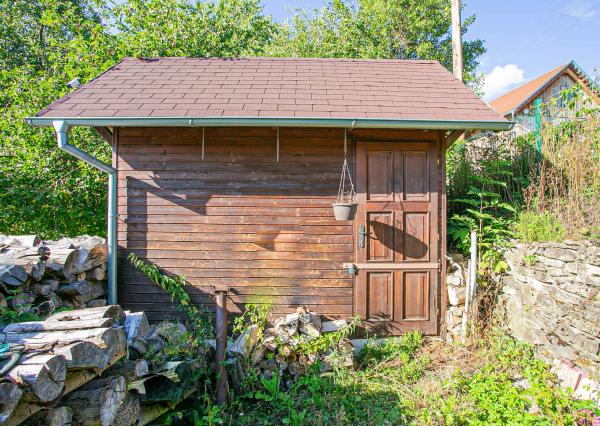 PREDANÉ! Na predaj krásna chatka v obci Kšinná, BNB