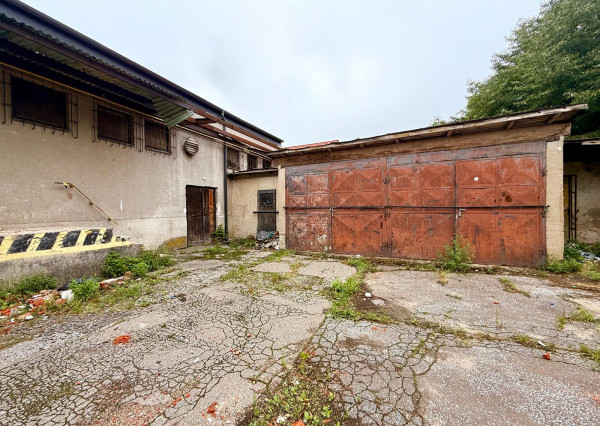 NA PREDAJ! Budova služieb a obchodu Trebišov MOŽNÁ DOHODA