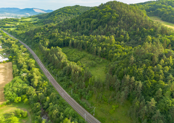 IBA U NÁS! Pozemok 1,8 ha pod lesom-Púchov-Vieska-Bezdedov