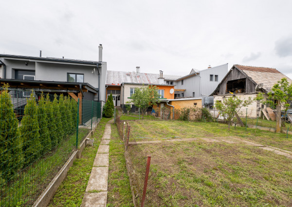 REZERVOVANÉ! Na predaj RD so záhradou v Rajci, okres Žilina