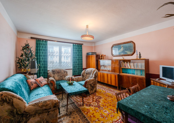 REZERVOVANÉ!  Na predaj RD so záhradou v Rajci, okres Žilina