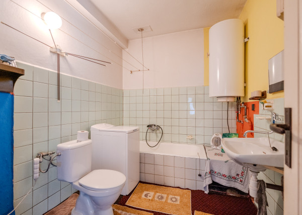 REZERVOVANÉ!  Na predaj RD so záhradou v Rajci, okres Žilina