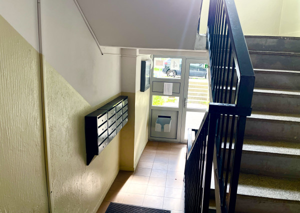 IBA U NÁS! Prenájom 1-izbového bytu s klímou a loggiou, BA-Rača