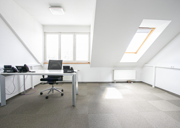 IBA U NÁS! Na prenájom štýlová kancelária - Žilina – 47 m2