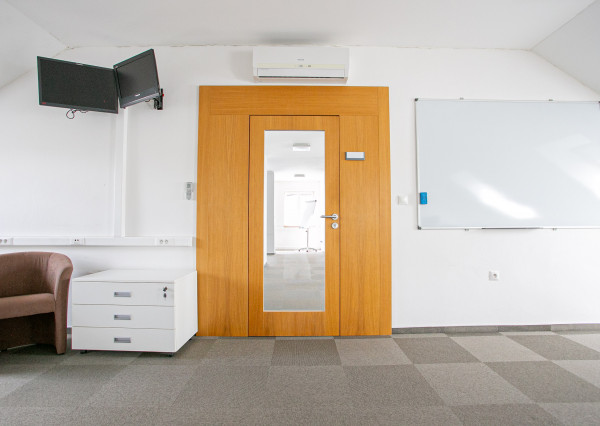 IBA U NÁS! Na prenájom štýlová kancelária - Žilina – 47 m2