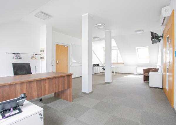 IBA U NÁS! Prenájom veľkometrážna kancelária, Žilina 93,5m2