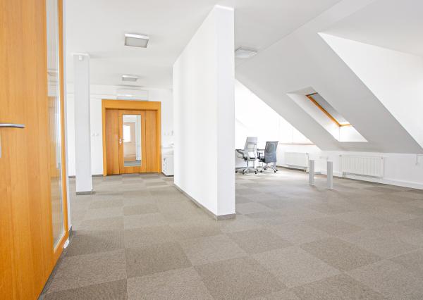 IBA U NÁS! Prenájom veľkometrážna kancelária, Žilina 93,5m2